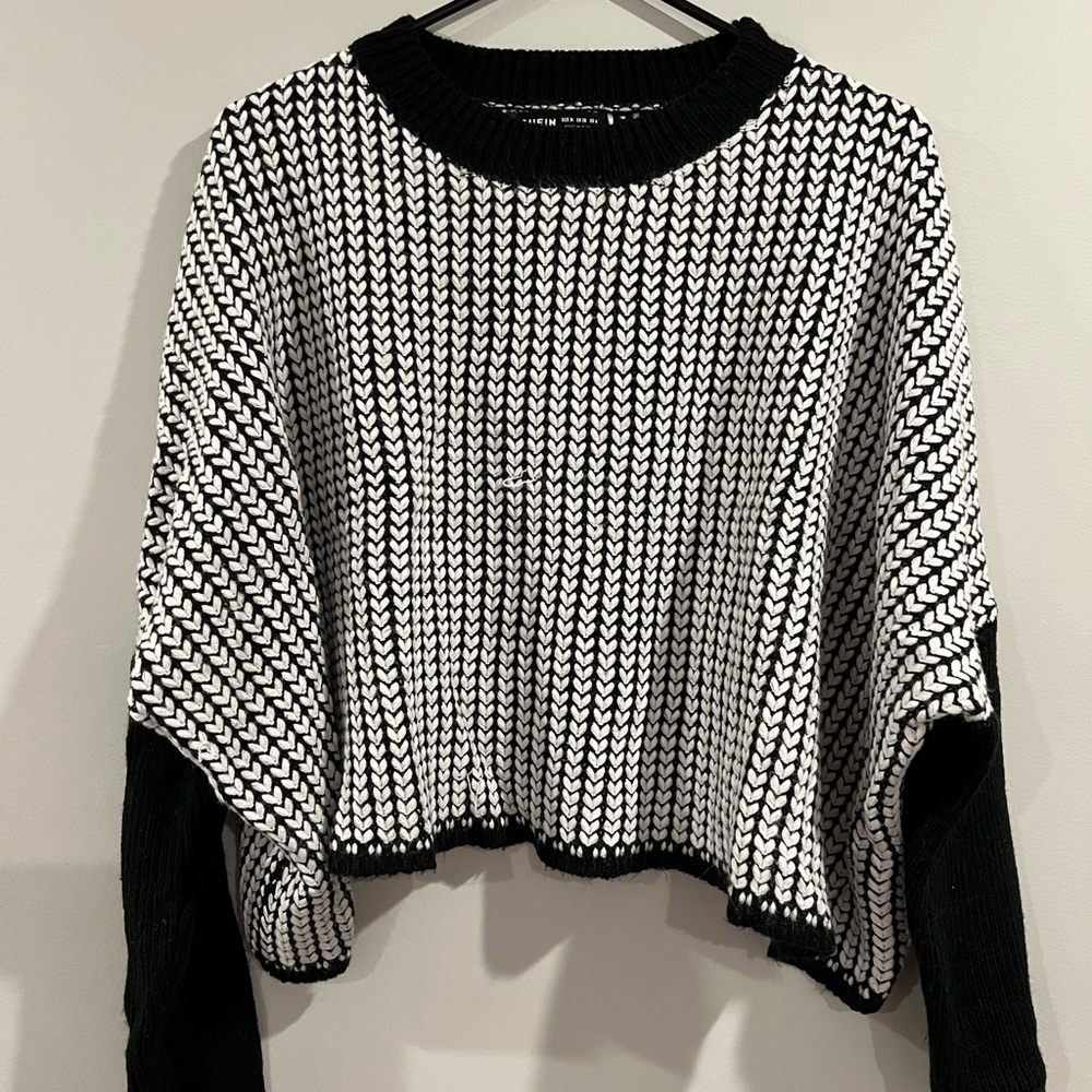 SHEIN black and white sweater size M